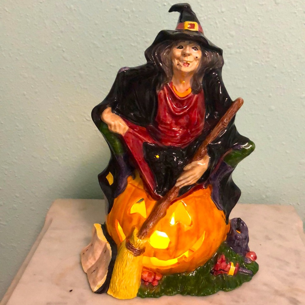 Lighted Halloween Witch